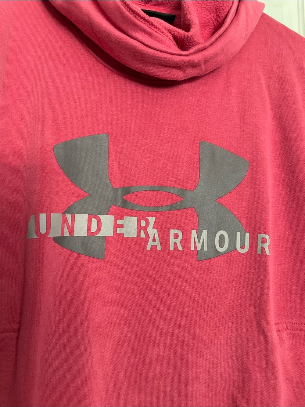 Under Armour Women’s size Medium Hot Pink Pullover Hoodie with Cowl Neck - Picture 2 of 8